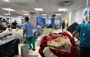 محاصره بیمارستان المعمدانی غزه در میان ادامه حملات/ گالانت: وارد مرحله بعدی عملیات شدیم